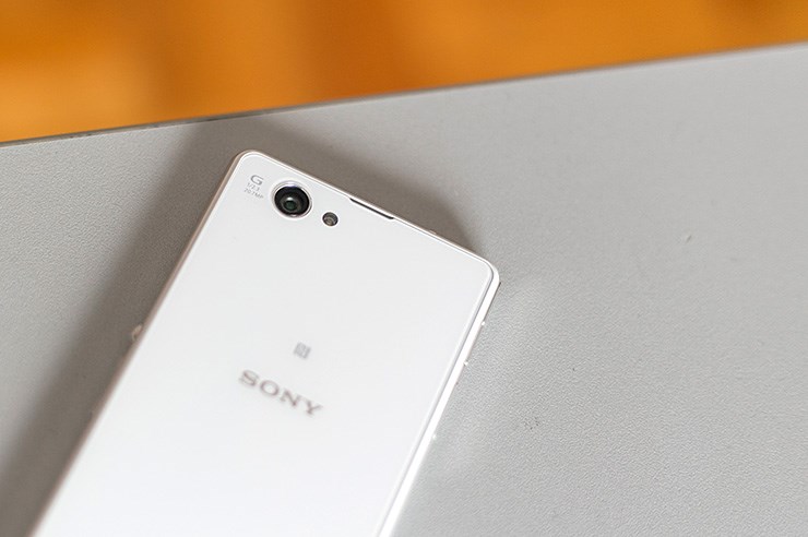 Sony Xperia Z1 compact (8).jpg